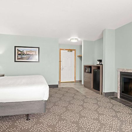 Hotel La Quinta By Wyndham Newport Exterior foto